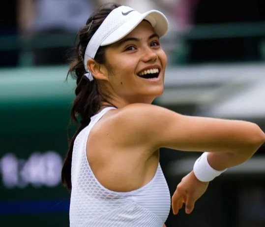 周鹏与00后的7道代沟