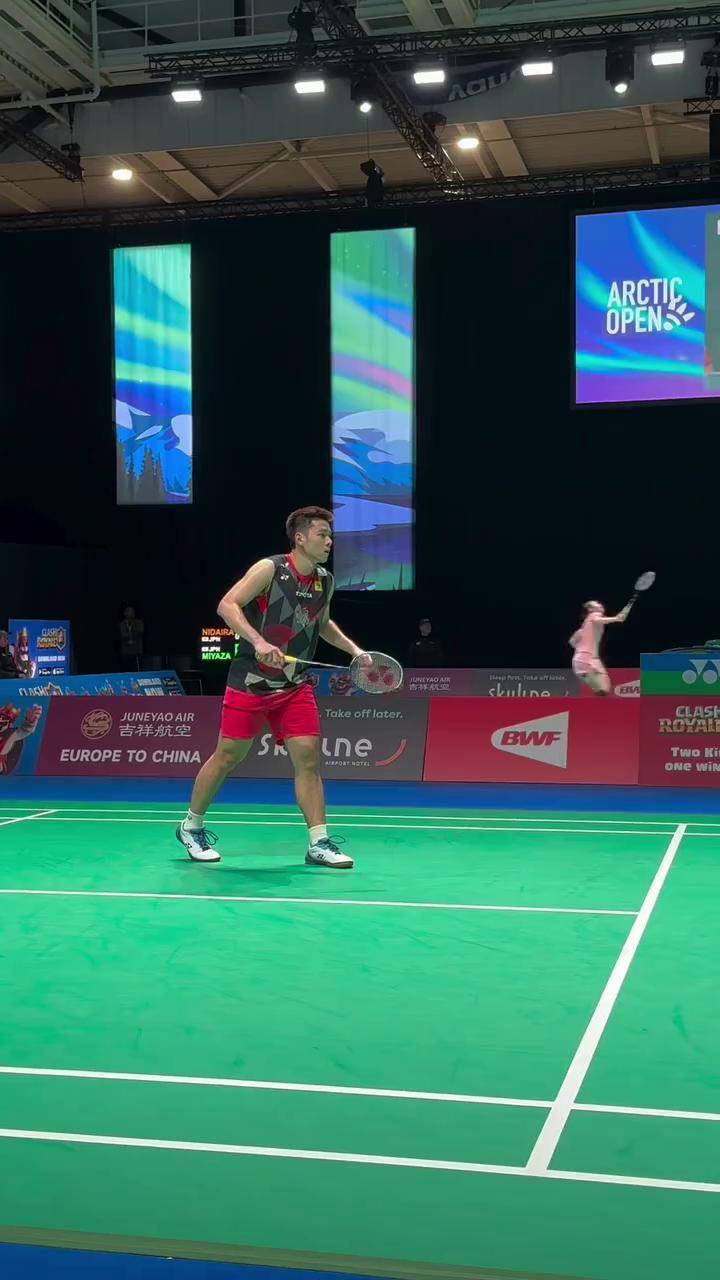 接过孙兴慜的号码，哈维-西蒙斯将身披热刺7号球衣